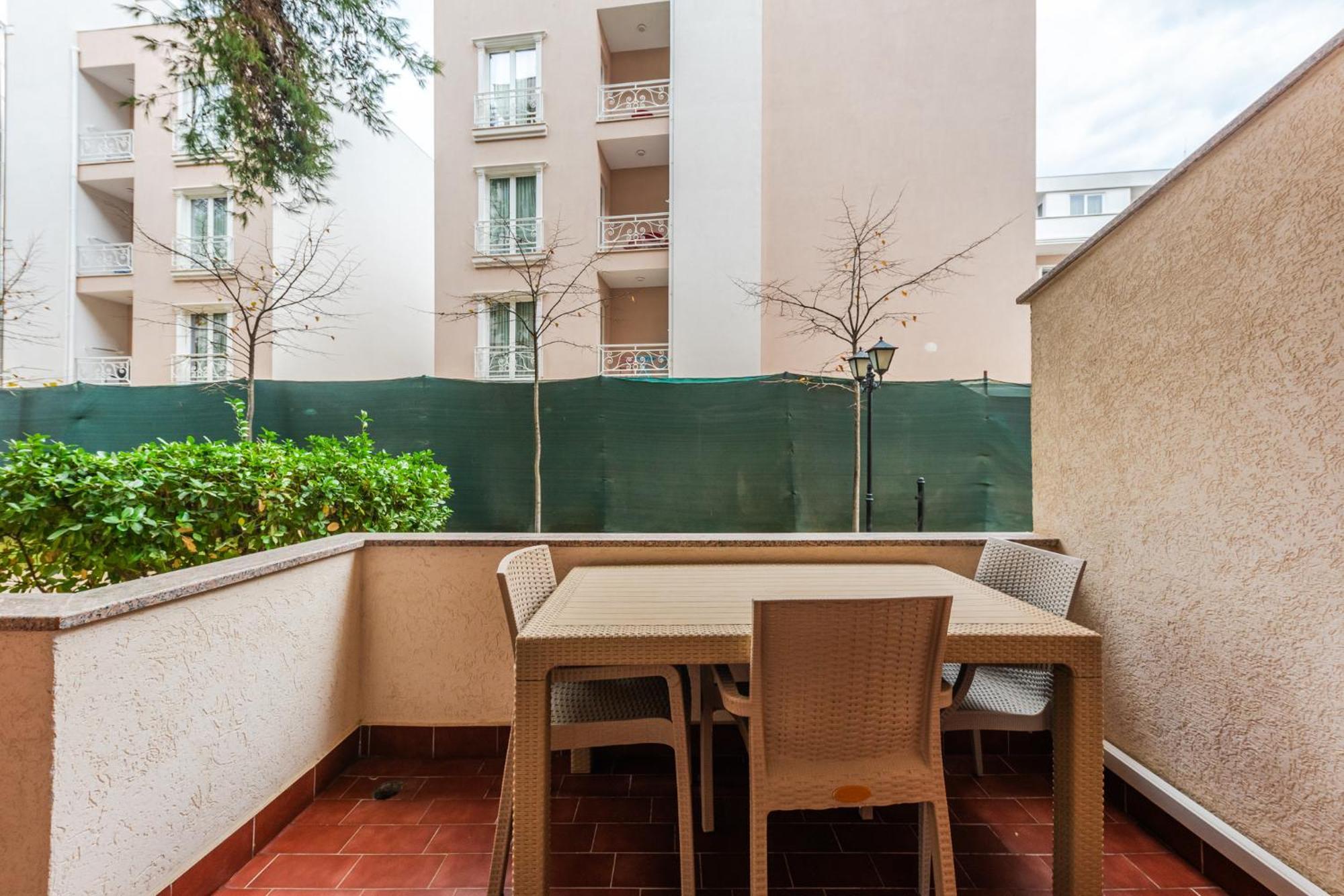 Easy Stay Residences Golem  Exterior foto